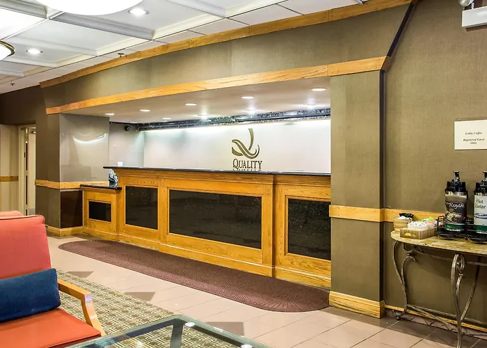 Midway Airport S By Ihg Hotel 3*