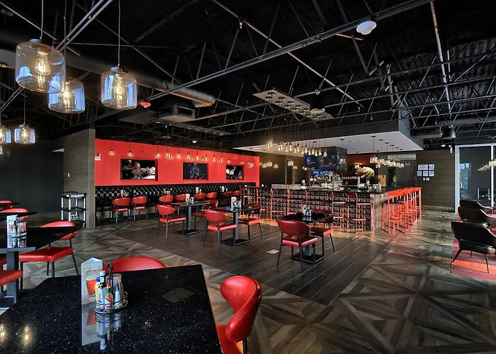 Hotel Midway Airport S By Ihg 3*