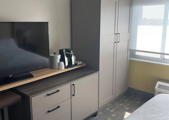 Hotel Midway Airport S By Ihg Chicago